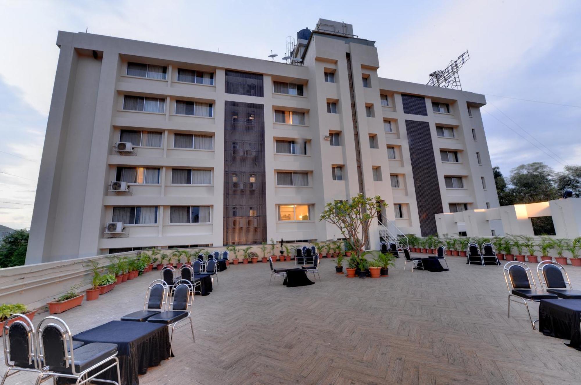 The Fern Residency, Vadgaon - Talegaon, Pune Exteriér fotografie